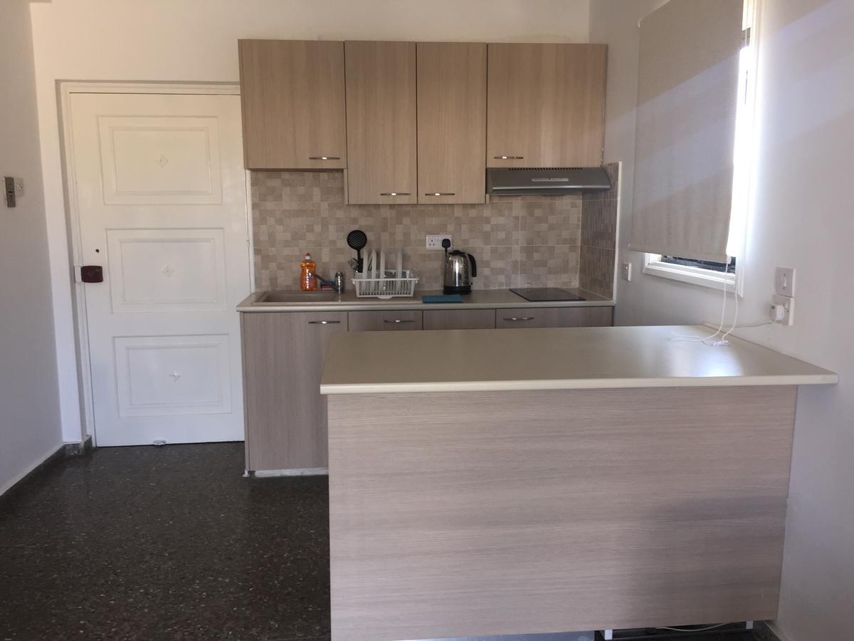 Kasapis Apts Ларнака Екстериор снимка