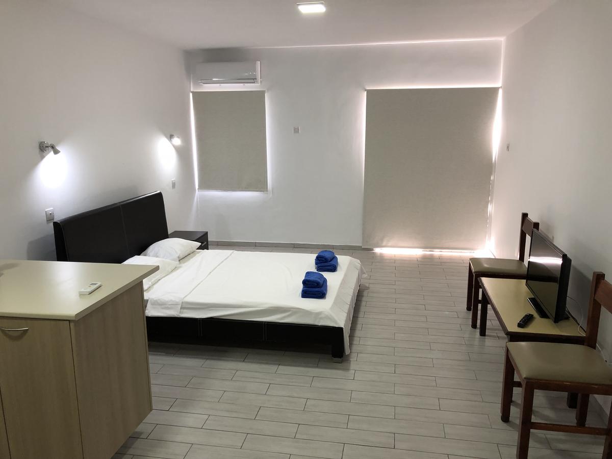 Kasapis Apts Ларнака Екстериор снимка